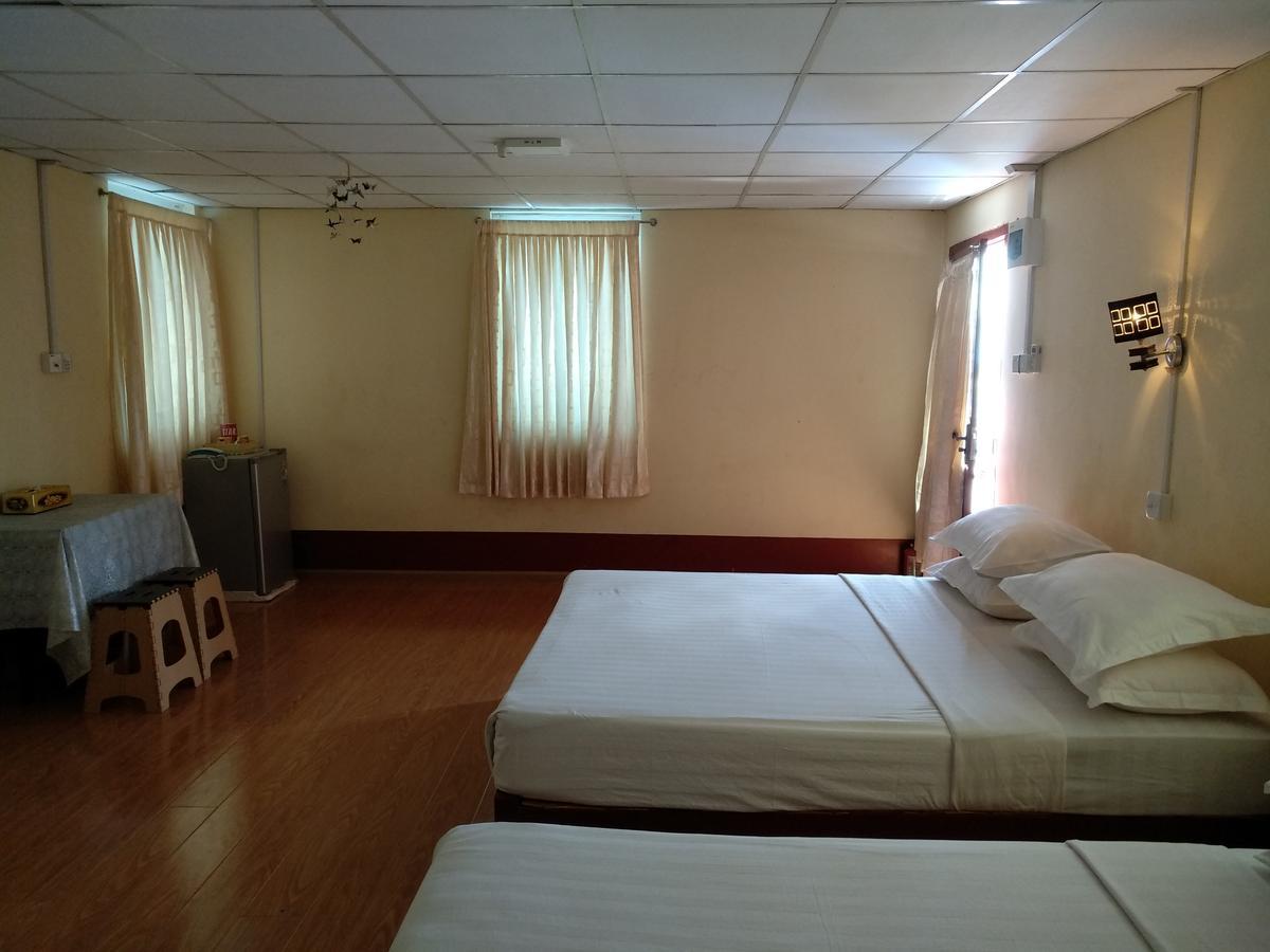 Galaxy Motel Hpa-An Dış mekan fotoğraf